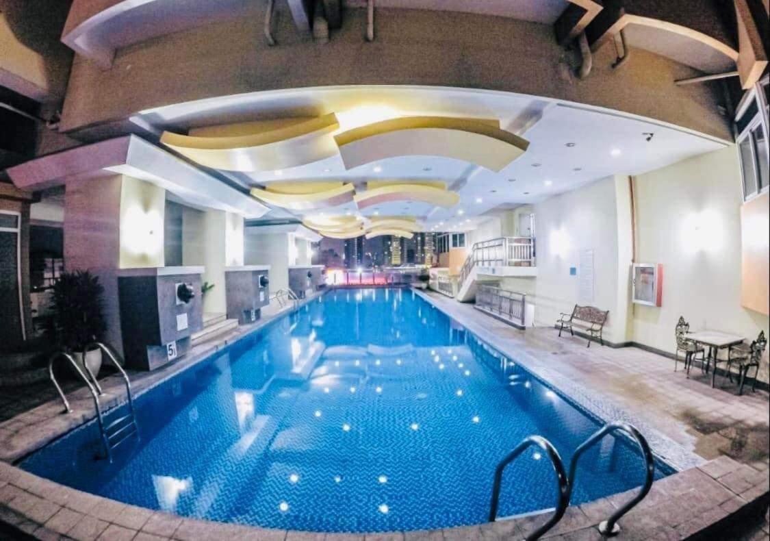 Birch Tower Malate Suites Manilla Buitenkant foto