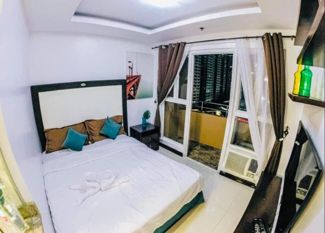 Birch Tower Malate Suites Manilla Buitenkant foto